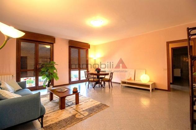 AFFITTASI Ampio 3 locali con terrazzi, cantina e box. - Foto 2