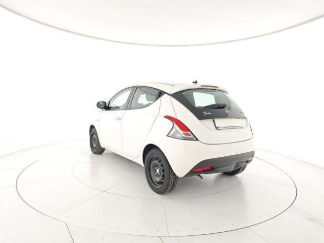 Lancia Ypsilon 1.0 firefly hybrid Silver s&s 70cv - Foto 3