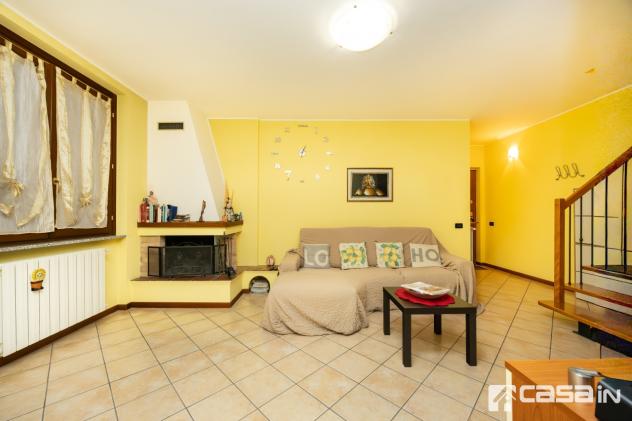 ARZAGO D'ADDA, 3 LOCALI DUPLEX con CANTINA e BOX
In zona tranquilla, proponiamo in vendita esclusiva luminoso appartamento di 3 locali oltre doppi s - Foto 8
