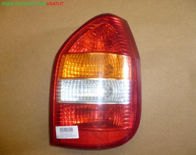 FANALE POST.D. ROSSO/ARANCIO OPEL ZAFIRA (T98) Parti elettriche Fanaleria Fanali Fanale post. sx. OPEL - ZAFIRA A - 01-04-1999 - 01-07-2005