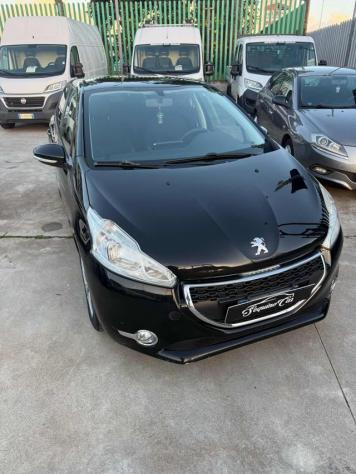 PEUGEOT 208 1.4 8V HDi 68CV 5p. Allure rif. 23373886 - Foto 6