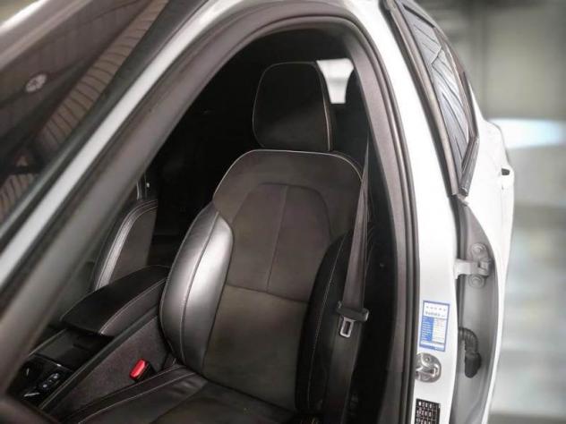 Volvo XC40 Recharge T5 Plug-in Hybrid Recharge R-DESIGN - Foto 9