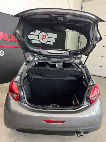 Peugeot 208 Turbo 110 3 porte GT Line - Foto 9