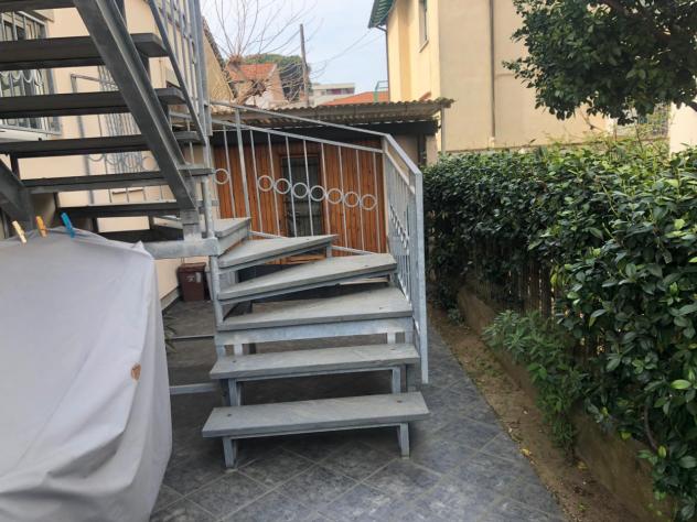 Lido di Camaiore, appartamento di 100mq, a circa 400 metri dal pontile, in ottimo stato e ben rifinito al 1° piano di 2 con POSTO AUTO. Ingresso in am - Foto 15