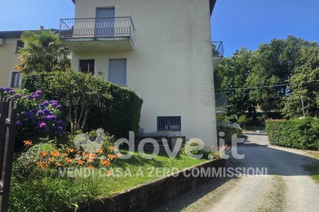 Appartamento di 150 m² con 4 locali e box auto in vendita a Laveno-Mombello - Foto 2