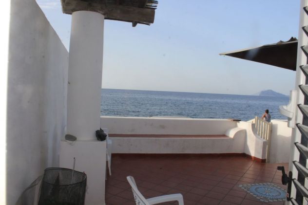Lipari, Isole Eolie, Acquacalda, interessante casa indipendente di mq. 216 - Foto 2