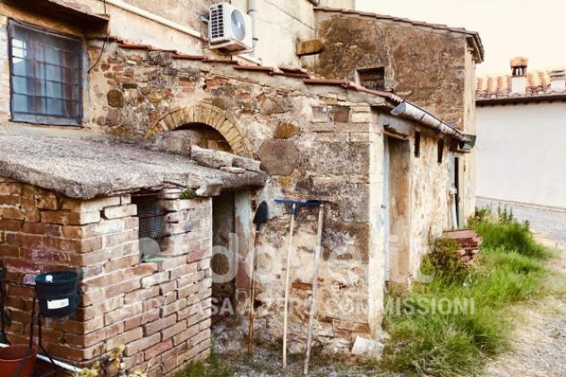 Appartamento di 200 m² con più di 5 locali e posto auto in vendita a Poggibonsi - Foto 8
