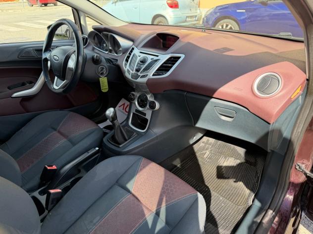 Ford Fiesta 1.4 TDCi 68CV 5 porte Titanium - Foto 8
