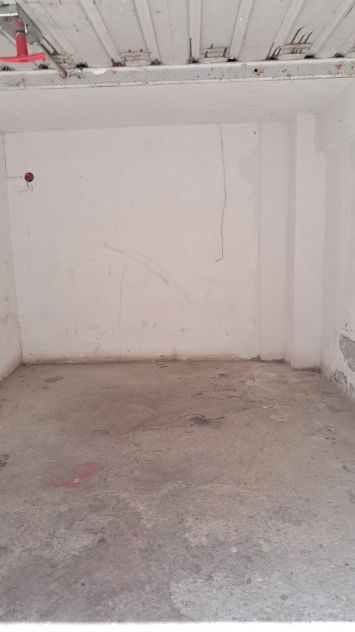 Offro garage in affitto