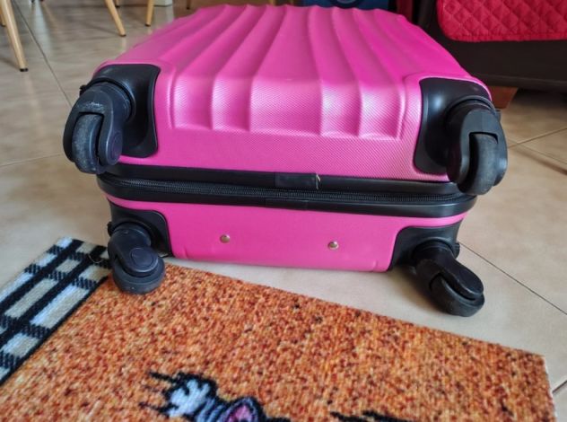 Valigia R. Leone rigida rosa 55 cm – usata, con lieve danno - Foto 6