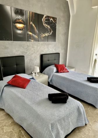 Posto letto in trilocale con terrazzo e giardino - Foto 4