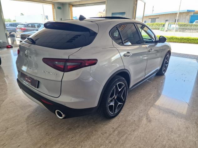Alfa Stelvio 190 CV Q4 TETTO - Foto 3