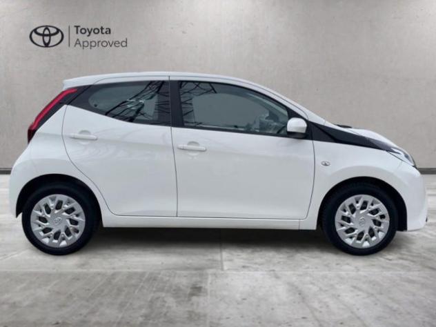 TOYOTA Aygo 1.0 VVT-i 72 CV 5 porte x-play rif. 23910635 - Foto 4