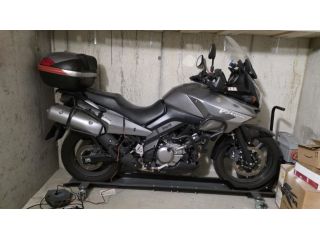 Suzuki V-Strom DL650 Traveller