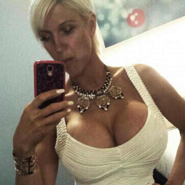 Maria, 42 anni cerco uomini per relazioni extraconiugali Tel: