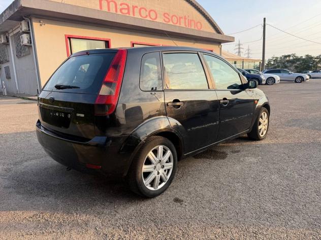 Ford Fiesta 1.4 TDCi 5p. Ghia - Foto 6