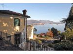 Villa di 300 m² con più di 5 locali e box auto doppio in vendita a Stresa