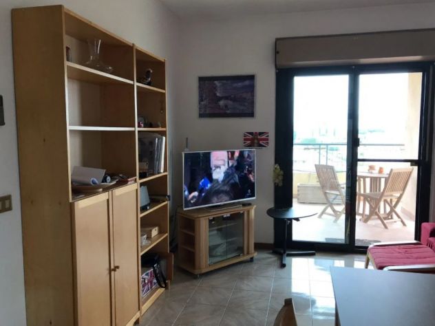 POMEZIA BILOCALE CON POSTO AUTO - Foto 7