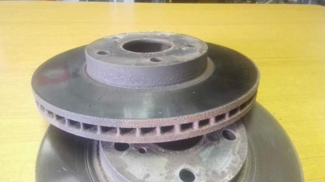 Coppia dischi freno Anteriori Autoventilati TOYOTA RAV 4 D4D 05 - Foto 2