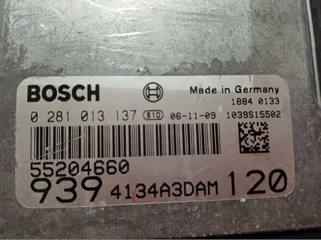 0281013137 BOSCH 55204660 CENTRALINA MOTORE ECU ALFA ROMEO 159 939 1.9 JTDM 88KW - Foto 4