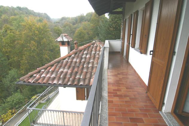 villa unifamiliare a Sovazza di Armeno mq140 numero locali quattro - Foto 8
