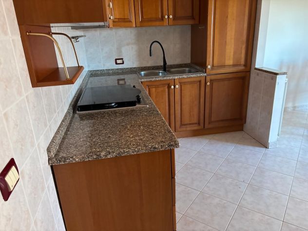 SESTU VILLAGGIO ATENEO - TRIVANO CON CANTINA E POSTO AUTO - Foto 7