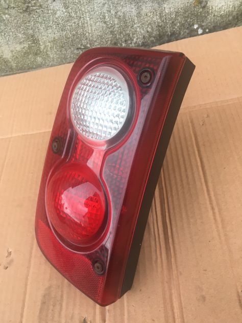 Fanale Posteriore SINISTRO / SX Land Rover Freelander TD4 Sport 04 - Foto 2