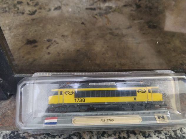 R30 - GIOCATTOLI - MODELLINI LOCOMOTIVE - Foto 3