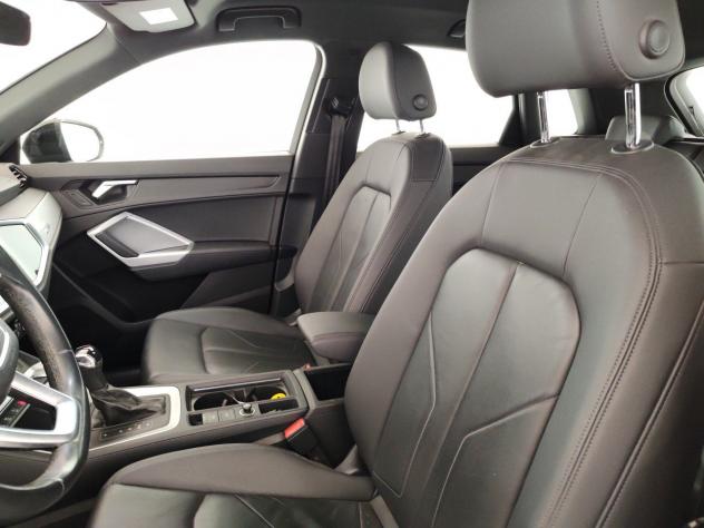 Audi Q3 2.0 35 TDI S Tronic Business - Foto 9