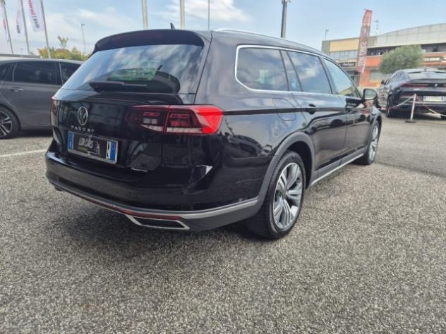 VOLKSWAGEN Passat Variant 2.0 TDI SCR 200 CV 4MOTION DSG Executive rif. 24195021 - Foto 4