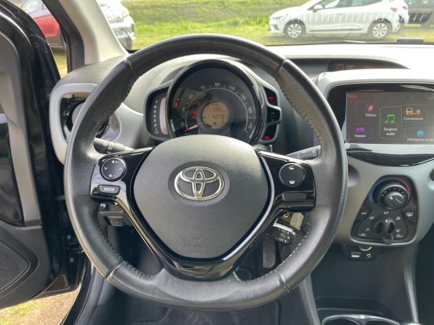 Toyota Aygo Connect 1.0 VVT-i 72CV 5 porte x-business - Foto 9