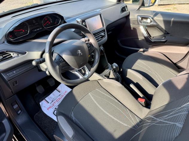 Peugeot 208 1.4 HDi 68 CV 5 porte Allure 2014 - Foto 7