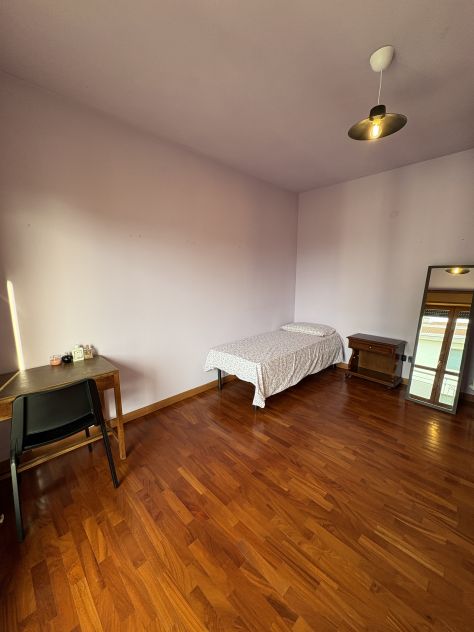 Stanza singola in ampio appartamento condiviso. - Foto 9