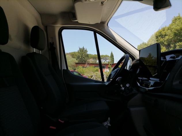 Ford Transit 350 fwd 2.0 ecoblue 130cv trend L2H2 - Foto 6