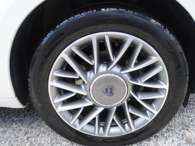 Lancia Ypsilon 0900 TWINAIR 5P 85CV METANO - Foto 2