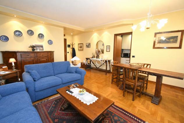 APPARTAMENTO di 5 vani e di 141 mq (CONEGLIANO) rif. SM63