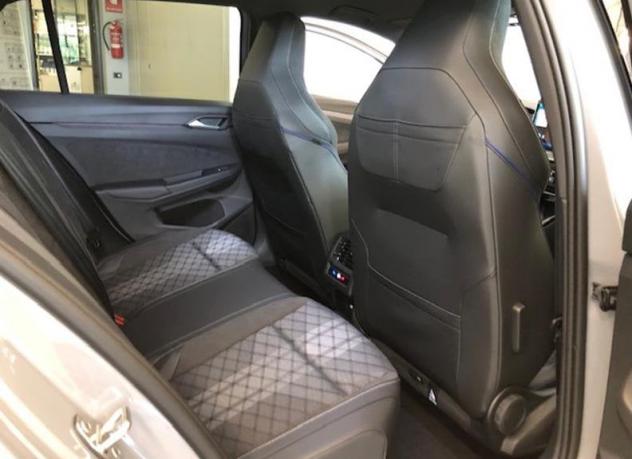 Volkswagen Golf 1.5 eTSI ACT R-Line Plus DSG (PREZZO VERO) - Foto 9