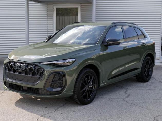 AUDI Q5 NEW 2.0 Tdi Quattro 204cv S-tronic S.line edition rif. 24077267