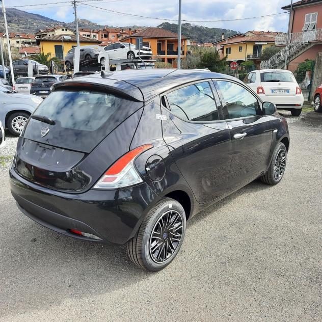 Lancia Ypsilon 1.0 FireFly 5 porte S&S Hybrid Oro - Foto 7