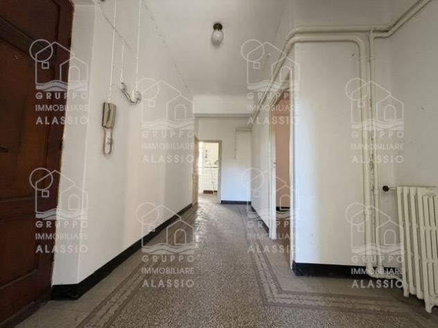 ALASSIO: Proponiamo grande alloggio in via Dante - Foto 7
