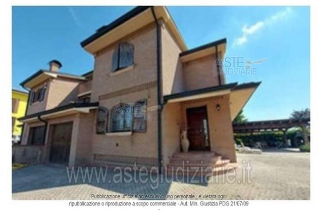 IMMOBILI-IMMOBILE RESIDENZIALE-via delle Macine n.26