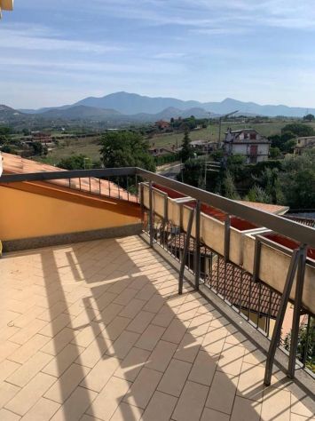 GUIDONIA BILOCALE NON ARREDATO CON TERRAZZO PRIVATO