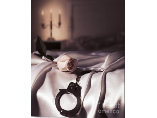 Amore e incontri Lodi - 50 sfumature di grigio - ragazza legata ragazza fortunata - Tel:3515005909