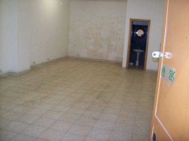 TORREVECCHIA CENTRO COMMERCIALE IL FONTANILE - Foto 7