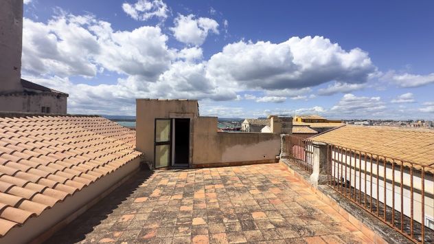 ORTIGIA PALAZZO INDIPENDENTE CON TERRAZZO VISTA MARE E CORTE PRIVATA - Foto 10