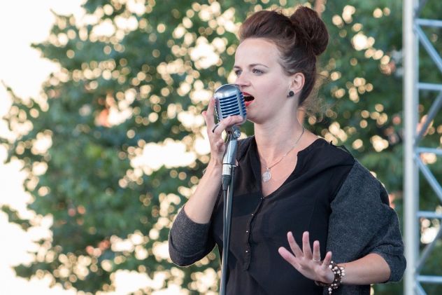 Cantante lirica professionista a Erba