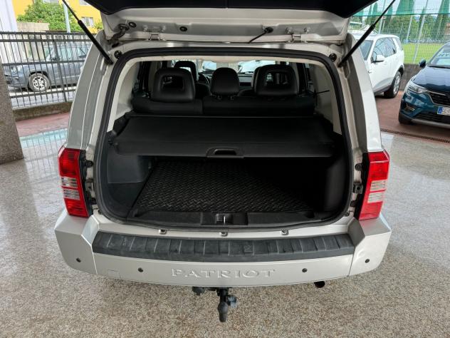 Jeep Patriot 2.0 TD 140cv 4X4 Limited - Foto 6