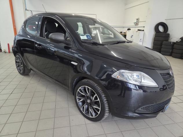 Lancia Ypsilon 1.2 69 cv Platinum - OK NEOPATENTATI - SENSORI DI PARCHEGGIO - EURO 6 - Foto 2