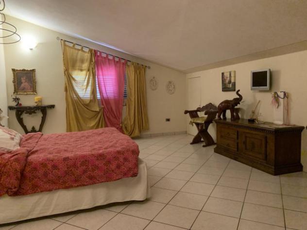 Villa di 340 m² con più di 5 locali e box auto doppio in vendita a San Felice sul Panaro - Foto 12