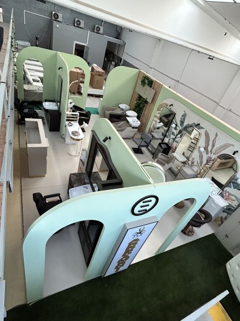 Stand fieristico professionale completo di impianto elettrico e faretti - Foto 4